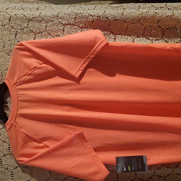 Men's Nike Athletic Shirt - Picture 10 of 15